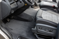 Driver's compartment carpet - T5/T6 - Titanium Black - 100 708 633